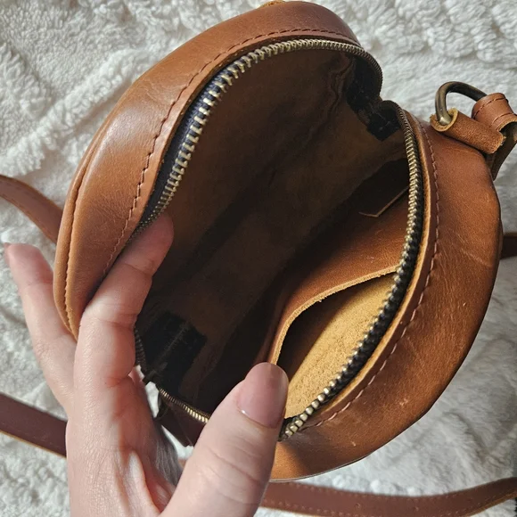 Portland Leather Honey Circle Bag - Picture 6 of 7